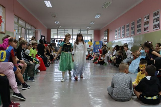 b_1024_768_0_00_images_2023_2024_Swietlica_Bajkowe_Swieto_402526391_805316501396300_6513672782027644339_n